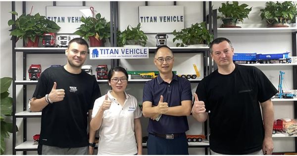 Russian Customers Purchased Tongya Curtain Side Trailer