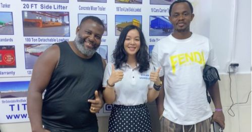 Dominican Guests Came to Tongya Vehicle to buy 45000L Diesel Fuel Trailer