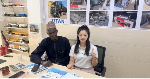 Nigeria Customer Purchase Sinotruk Howo Dump Truck from Tongya Vehicle