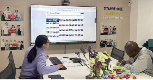 Ghanaian Customer Visit Tongya for 3 Axle Lowboy Trailer