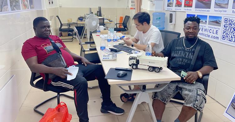 Nigerian Customers come to Tongya to Buy Howo Dump Truck