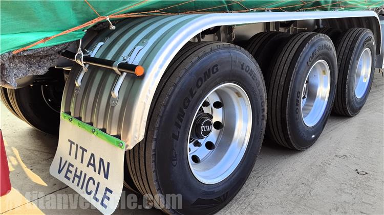 Tri Axle 35000 L Aluminum Fuel Tanker Trailer for Sale Botswana
