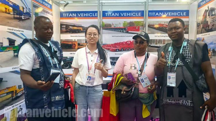 Customers from All Over the World Visit the Tongya Booth at the Canton Fair