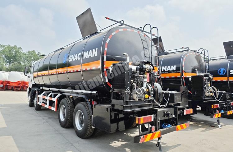 Shacman 8x4 Fuel Tanker Truck for Sale in Sierra Leone