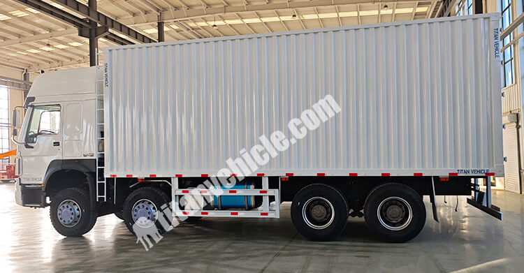 8x4 12 Tires Used Howo Cargo Box Truck for Sale in Nigeria