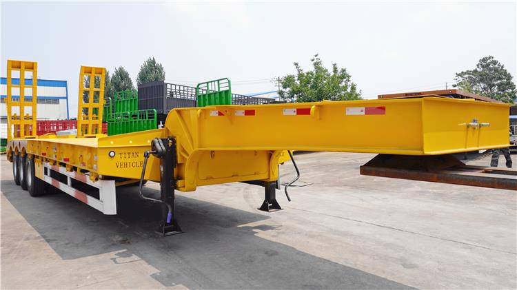 Tri Axle 40ft Low Bed Semi Trailer for Sale Manufacturers