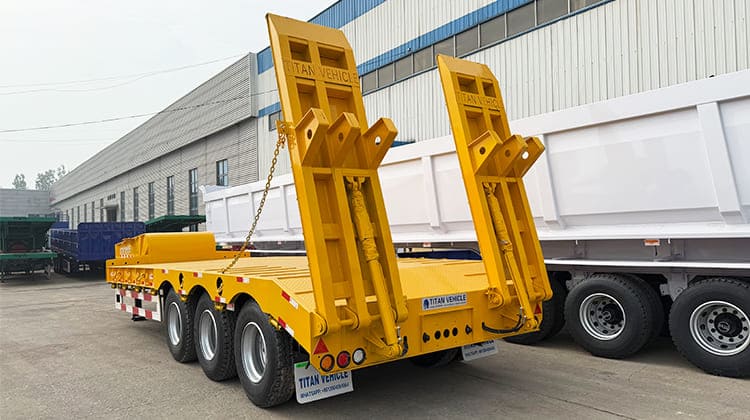 Tri Axle Lowbed Truck Low Loader Trailer for Sale in Guam