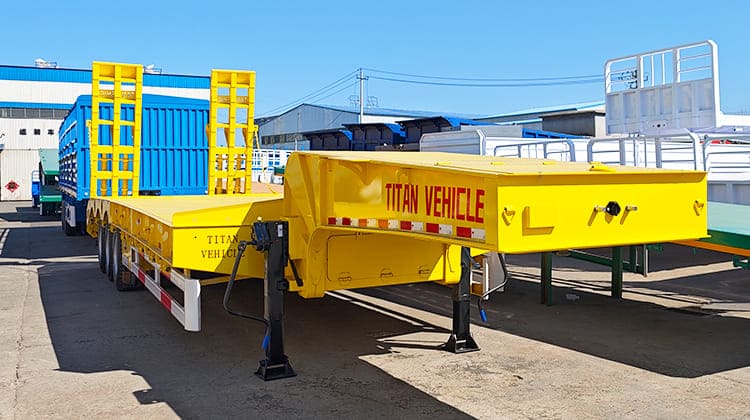 Tri Axle 50 Ton Semi Lowbed Trailer for Sale in Guyana